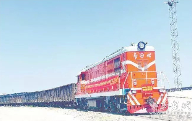 “麻城-寧波舟山港”海鐵聯(lián)運班列。(1).jpg